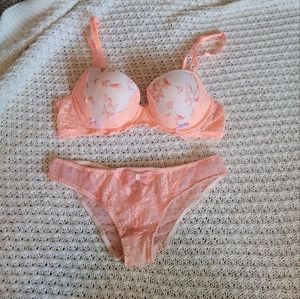 Victorias Secret Lingerie Set